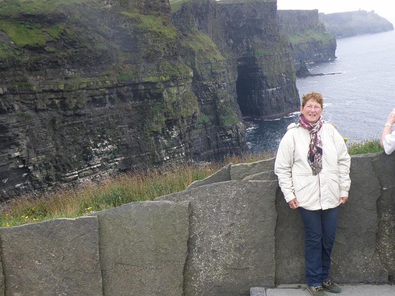 20100730a Maria voor Moher Cliffs.JPG